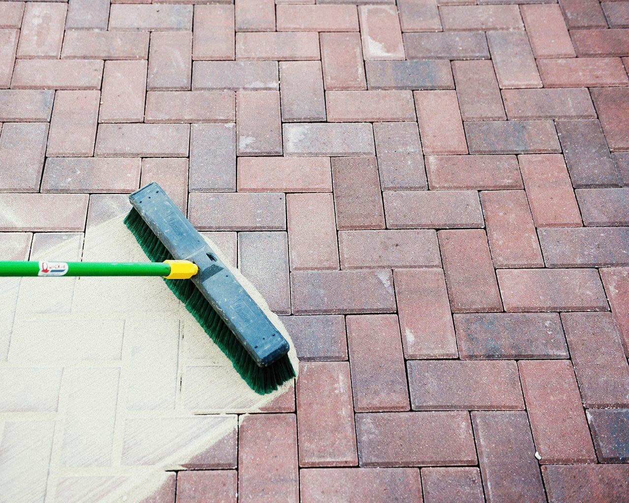 Interlock Wash, Sand, & Seal - ShinySand